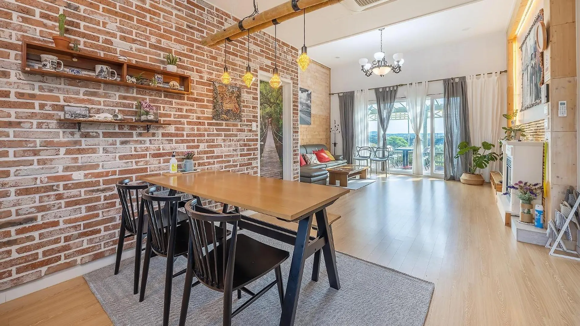 Jeju Jongdalrifeel House Hotel Gæstehus